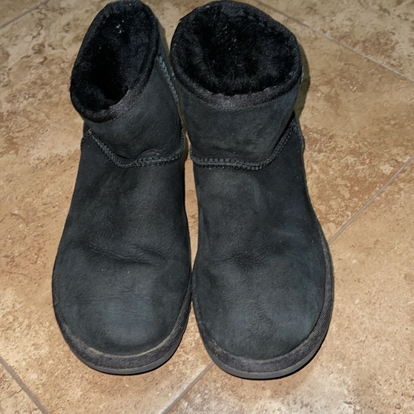 UGG Classic Mini Black Boots - Picture 2 of 9